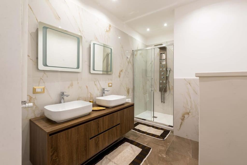 Colosseum 10Steps Away, Marco Aurelio Luxury House Roma Esterno foto