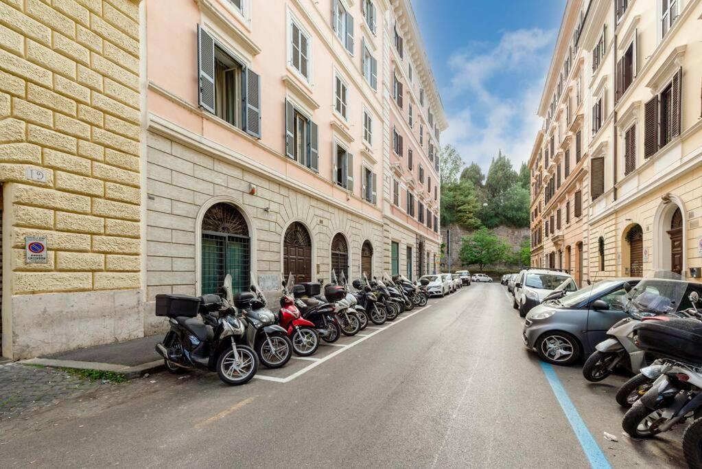 Colosseum 10Steps Away, Marco Aurelio Luxury House Roma Esterno foto